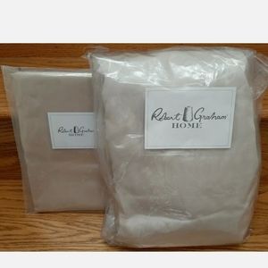 Robert Graham Herringbone King Duvet Cover & 1 Euro sham 1 King Sham Biscotti